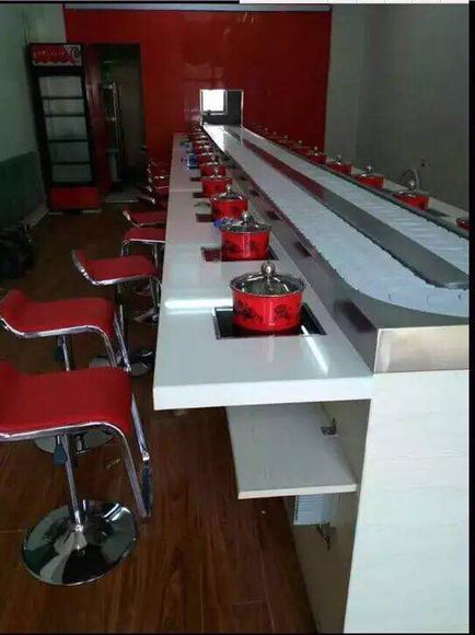 适合小型店面的旋转火锅设备尺寸是多少？订制